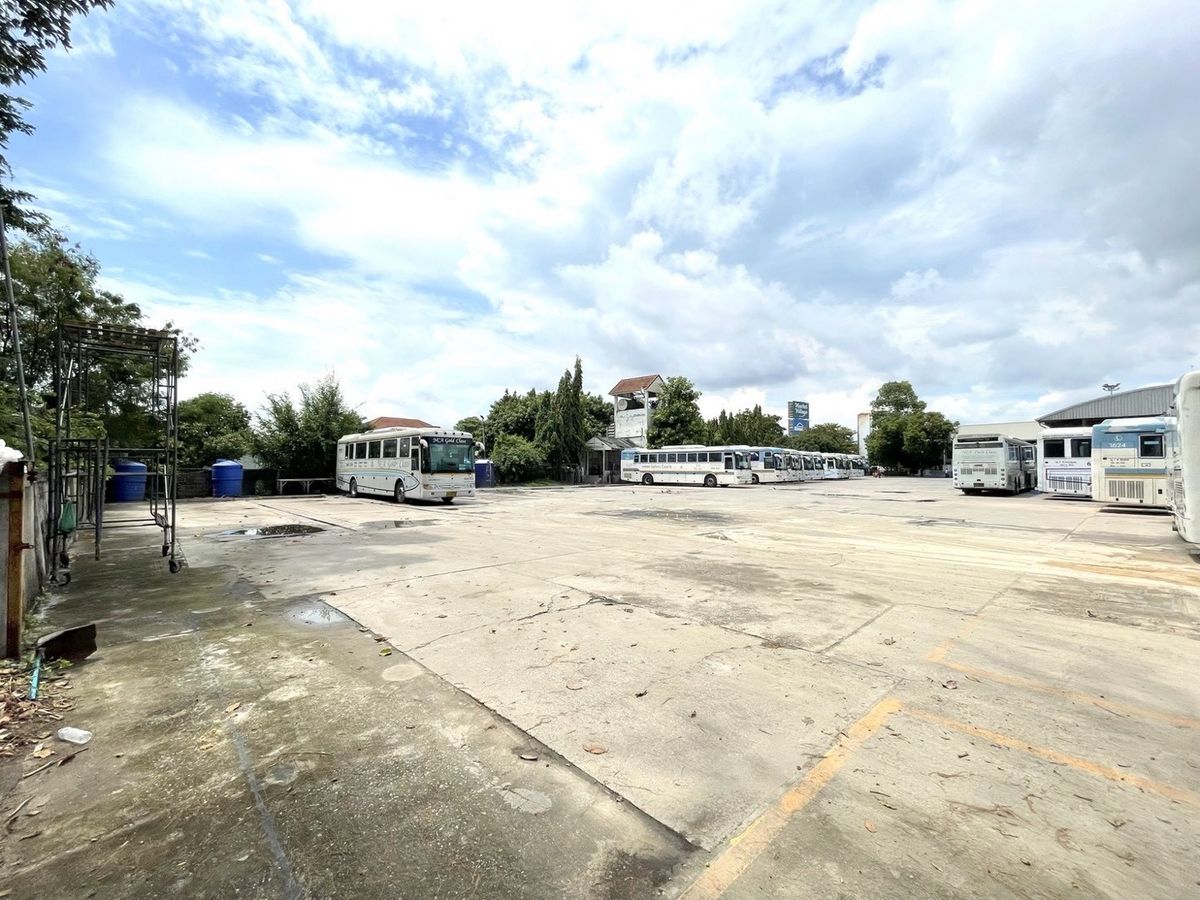 For SaleShowroomRayong : 📍 Land for sale 10 rai on Sukhumvit - Rayong in the heart of Rayong