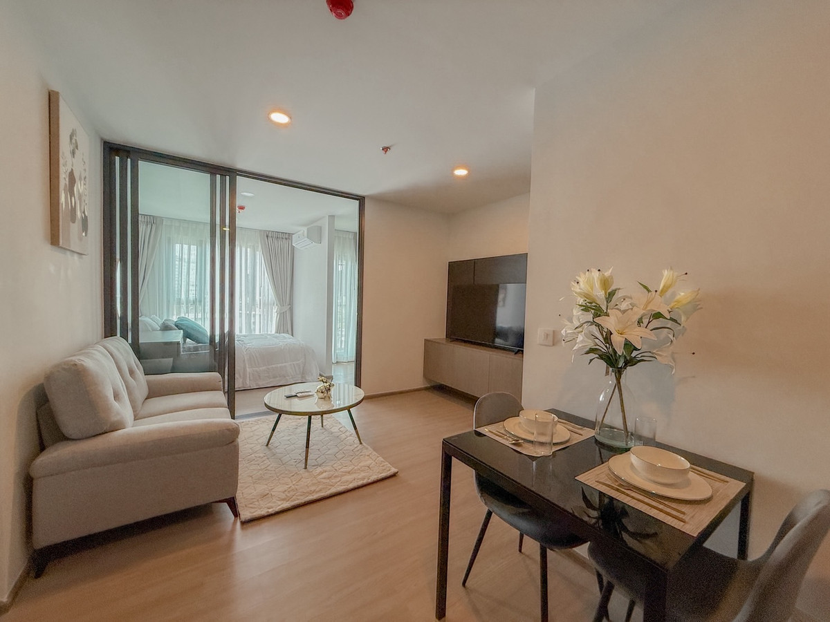 For RentCondoKhlongtoei, Kluaynamthai : ASPIRE Sukhumvit - Rama 4 condo on the main road near BTS Phra Khanong 600 meters