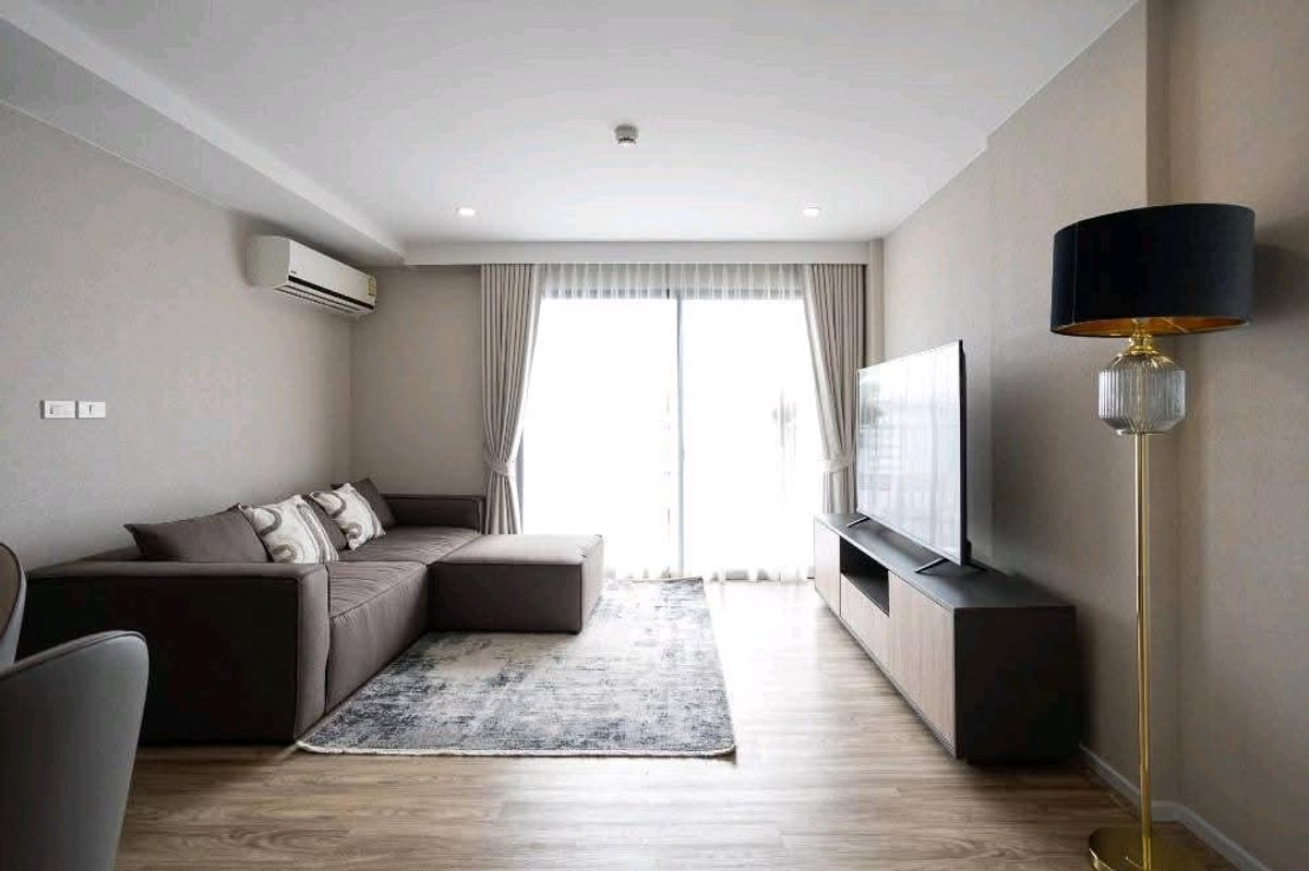CondoSathorn, Narathiwat : Selling and rental, blossom, condo at Sathorn-Charoenrat