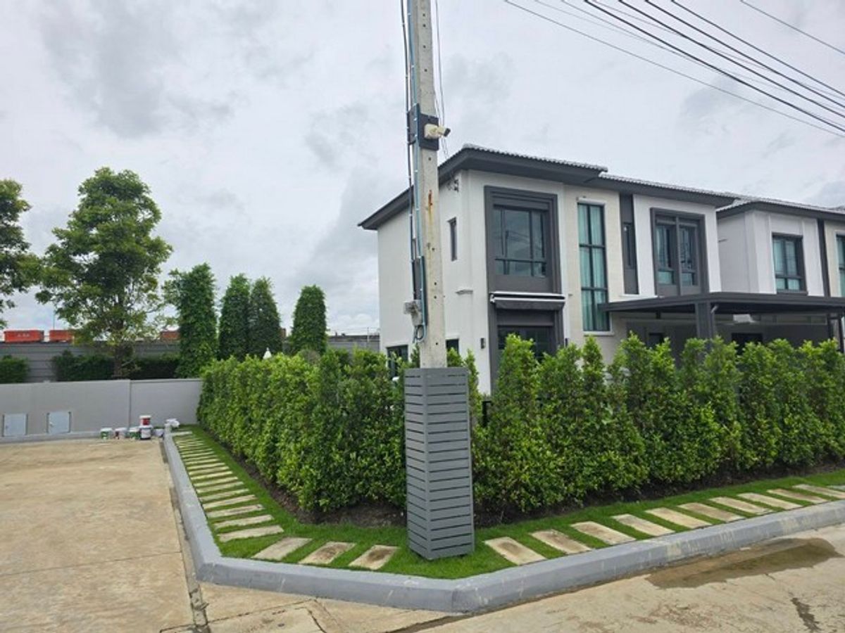ให้เช่าสมุทรปราการ สำโรง : HR2699ให้เช่าบ้านแฝด โครงการ Grande Pleno สุขุมวิท-บางนา ใกล้ Mega Bangna เพียง 600 ม. เฟอร์ครบ 