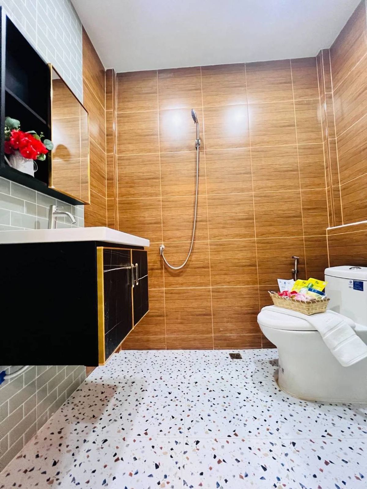 ขายทาวน์โฮมนนทบุรี บางใหญ่ บางบัวทอง : ขายทาวน์เฮ้าส์ 2 ชั้น หมู่บ้านนครทองปาร์ควิว 1 เนื้อที่ 16.6 ตารางวา 2 ห้อง​นอน (ถนนบางกรวย​-ไทรน้อย)​ ตำบลละหาร อำเภอบางบัวทอง จังหวัดนนทบุรี