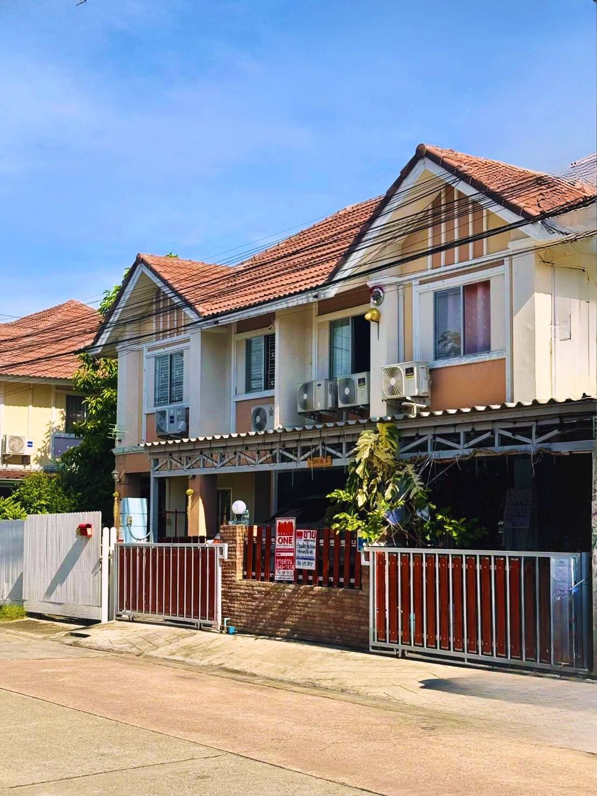 ขายสมุทรปราการ สำโรง : ขายบ้านแฝด หมู่บ้านพฤกษา28/1 นิคมบางปู-แพรกษา สมุทรปราการ พร้อมเข้าอยู่