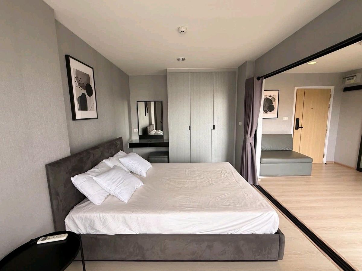 For RentCondoRama9, Petchburi, RCA : 🔴12,000฿🔴 𝐑𝐢𝐬𝐞 𝐑𝐚𝐦𝐚 𝟗┃Rise Rama 9 ✅ near MRT Rama 9, happy to serve 🙏If interested, talk to 𝙇𝙄𝙉𝙀 (reply very quickly):​📱 Property code​ 6810-1708📱: Line ID:@bbcondo88