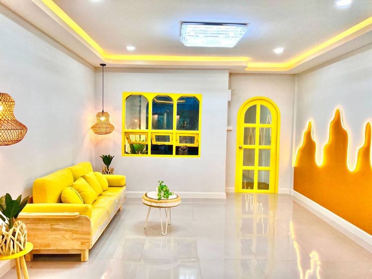 ขายทาวน์โฮมนนทบุรี บางใหญ่ บางบัวทอง : ขายทาวน์เฮ้าส์ 2 ชั้น หมู่บ้านนครทองปาร์ควิว 1 เนื้อที่ 16.6 ตารางวา 2 ห้อง​นอน (ถนนบางกรวย​-ไทรน้อย)​ ตำบลละหาร อำเภอบางบัวทอง จังหวัดนนทบุรี