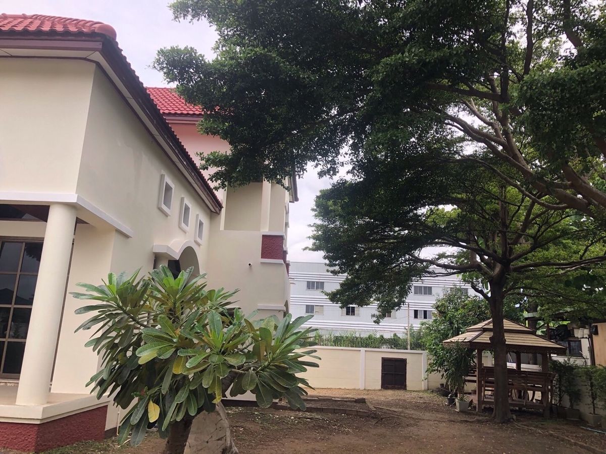 ขายบ้านสมุทรปราการ สำโรง : หมู่บ้านปรีชา วัดหนามแดง  หมู่ 11 ต.บางแก้ว อ.บางพลี จ.สมุทรปราการ 10130