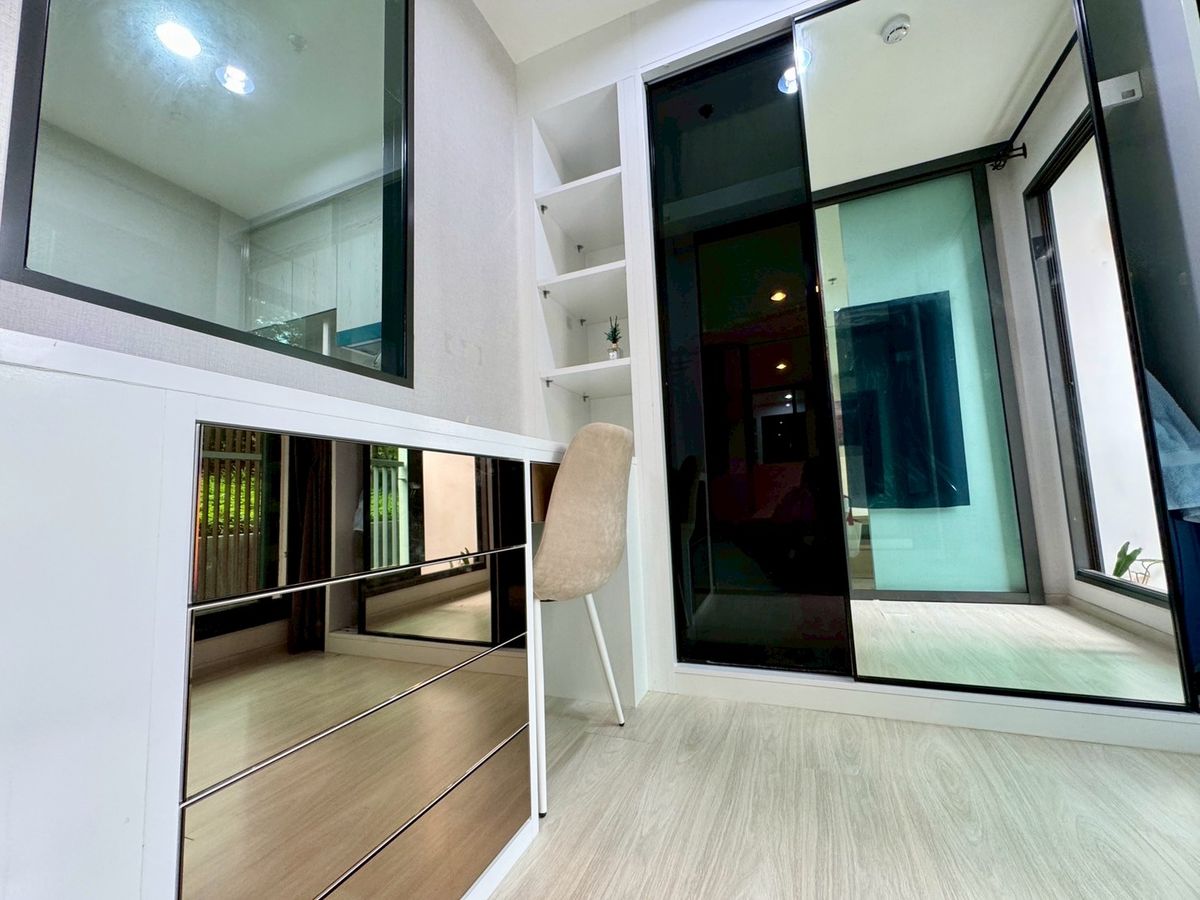 ขายคอนโดปิ่นเกล้า จรัญสนิทวงศ์ : ด่วนหลุดจอง! ห้องสวย ขายถูกสุด คอนโดไลฟ์ปิ่นเกล้า Life Pinklao 1ห้องนอน 35.08 ตร.ม. ชั้น5 วิวสวนสีเขียว ไม่เคยปล่อยเช่า แถมเฟอร์นิเจอร์ และเครื่องใช้ไฟฟ้า  ขายถูกสุดในโครงการ