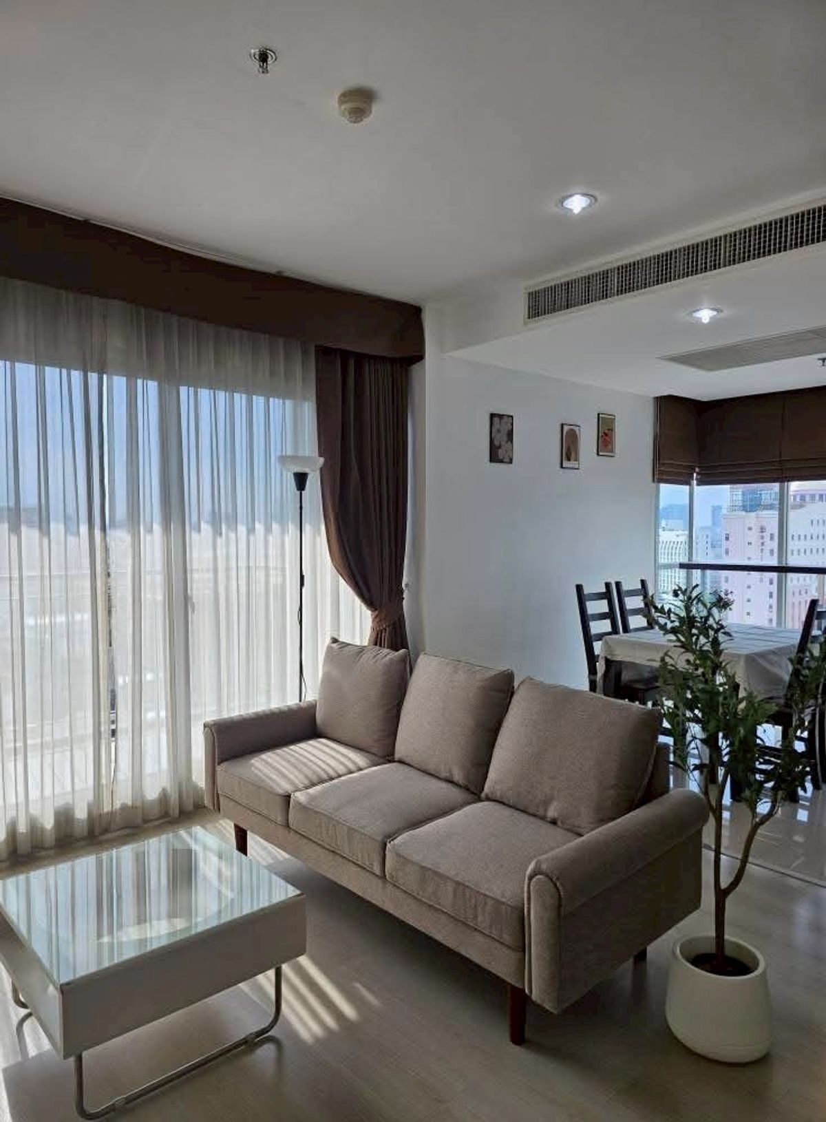 ให้เช่าคอนโดรัชดา ห้วยขวาง : Life ratchadapisek for rent 35,000   baht 2   bed 65 sqm ห้องสวยพร้อมเข้าอยู่