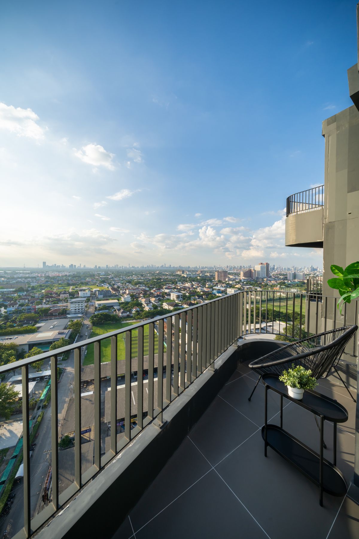 ขายคอนโดบางนา แบริ่ง ลาซาล : 𝐈𝐃𝐄𝐎 𝐌𝐎𝐁𝐈 สุขุมวิท อีสต์พอยท์ ใกล้ 𝗕𝗧𝗦 บางนา ส่วนลดจัดหนักจัดเต็ม 𝟑 นอน 𝟴𝟓 ตร.ม. รับประกันการันตีราคาดีที่สุด💯📱𝟬𝟵𝟮-𝟴𝟬𝟴𝟴𝟴𝟵𝟵