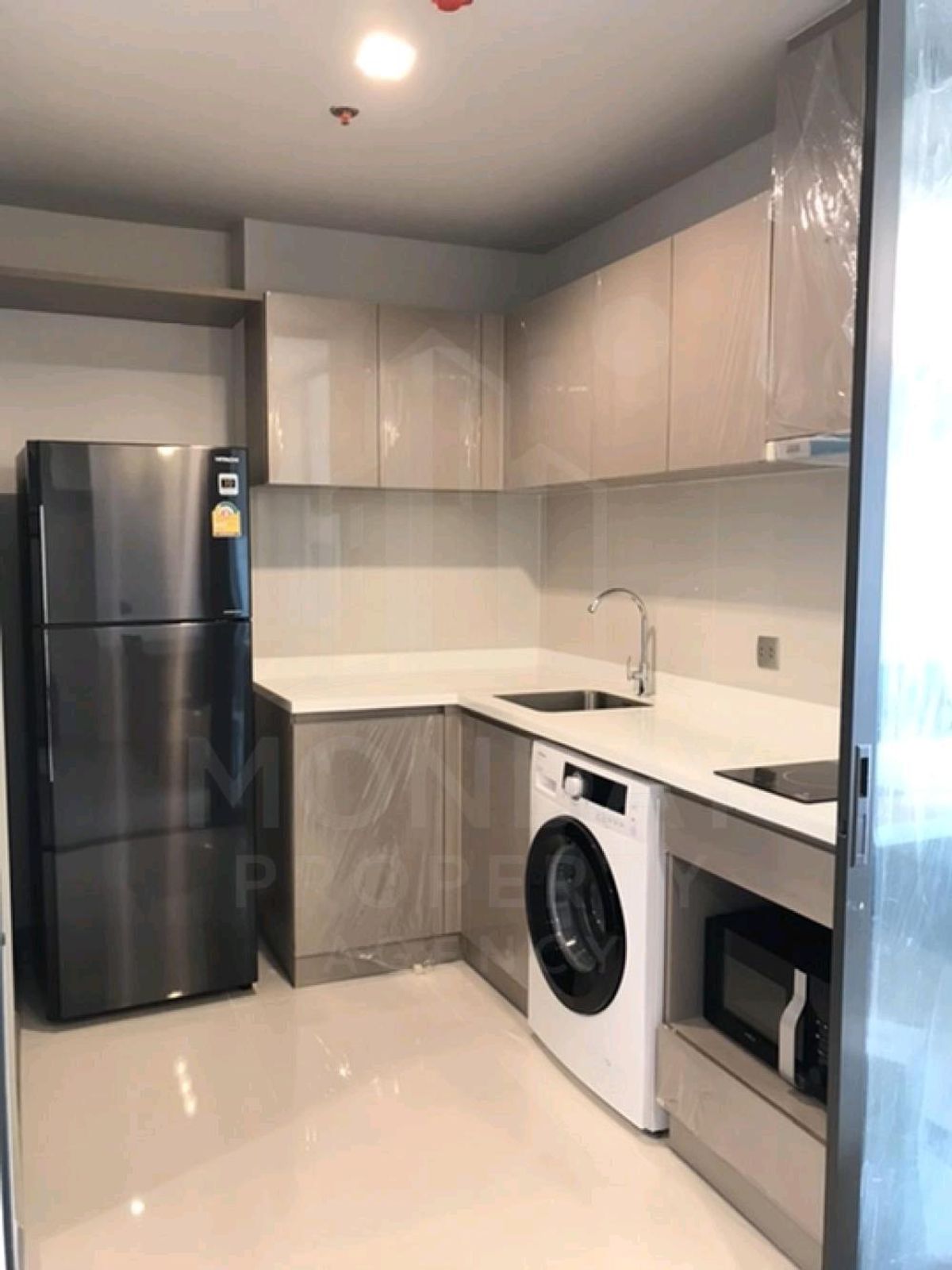 ขายคอนโดลาดพร้าว เซ็นทรัลลาดพร้าว : Condo for sale, Ladprao BTS-5 Lat Phrao Intersection, Chomphon, Chatuchak District