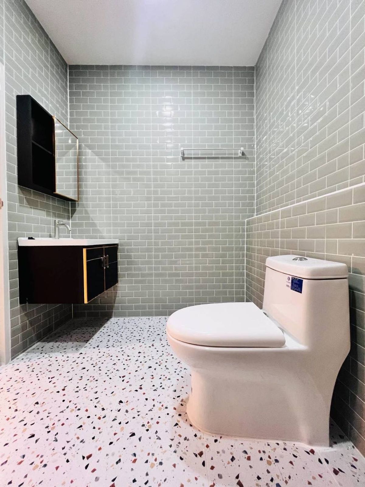 ขายทาวน์โฮมนนทบุรี บางใหญ่ บางบัวทอง : ขายทาวน์เฮ้าส์ 2 ชั้น หมู่บ้านนครทองปาร์ควิว 1 เนื้อที่ 16.6 ตารางวา 2 ห้อง​นอน (ถนนบางกรวย​-ไทรน้อย)​ ตำบลละหาร อำเภอบางบัวทอง จังหวัดนนทบุรี