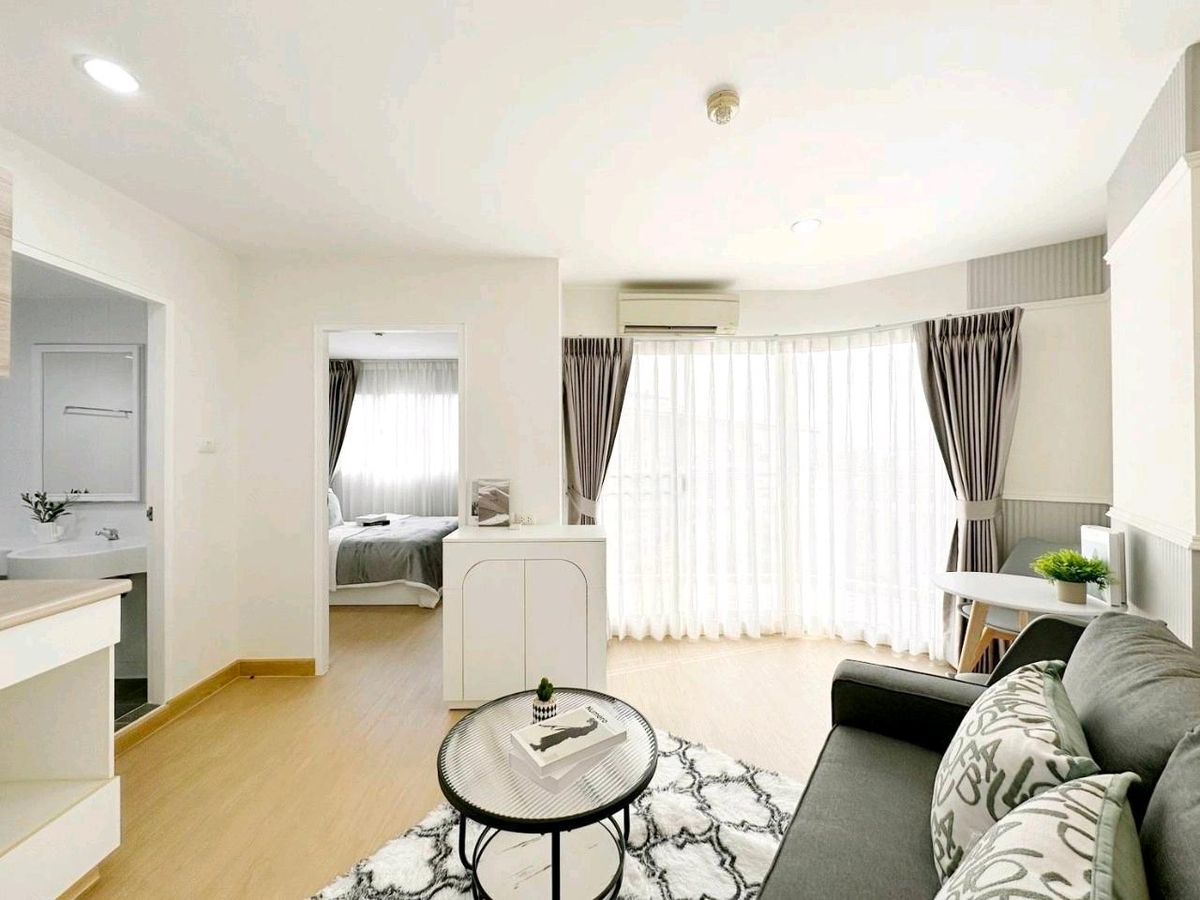 For SaleCondoKaset Nawamin,Ladplakao : 🌟 Lumpini Ram Inthra-Lat Pla Khao 🌟 Do you like it? Going to MRT is the only one.