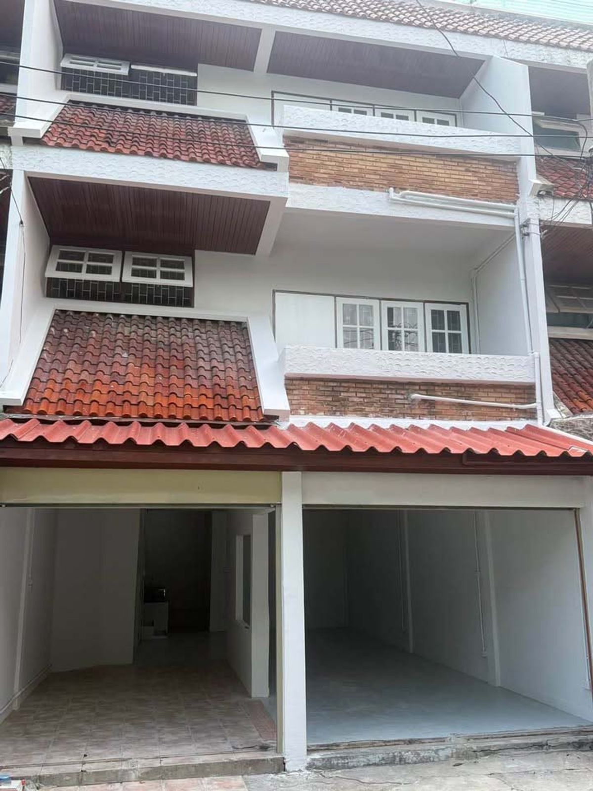 ให้เช่าทาวน์โฮมแจ้งวัฒนะ เมืองทอง : ทาวน์โฮม 3.5 ชั้น รีโนเวทใหม่ ตกแต่งสวยงาม ให้เช่า ย่านหลักสี่-แจ้งวัฒนะ ใกล้แม็กซ์แวลู สาขาหลักสี่ เพียง 650 เมตร