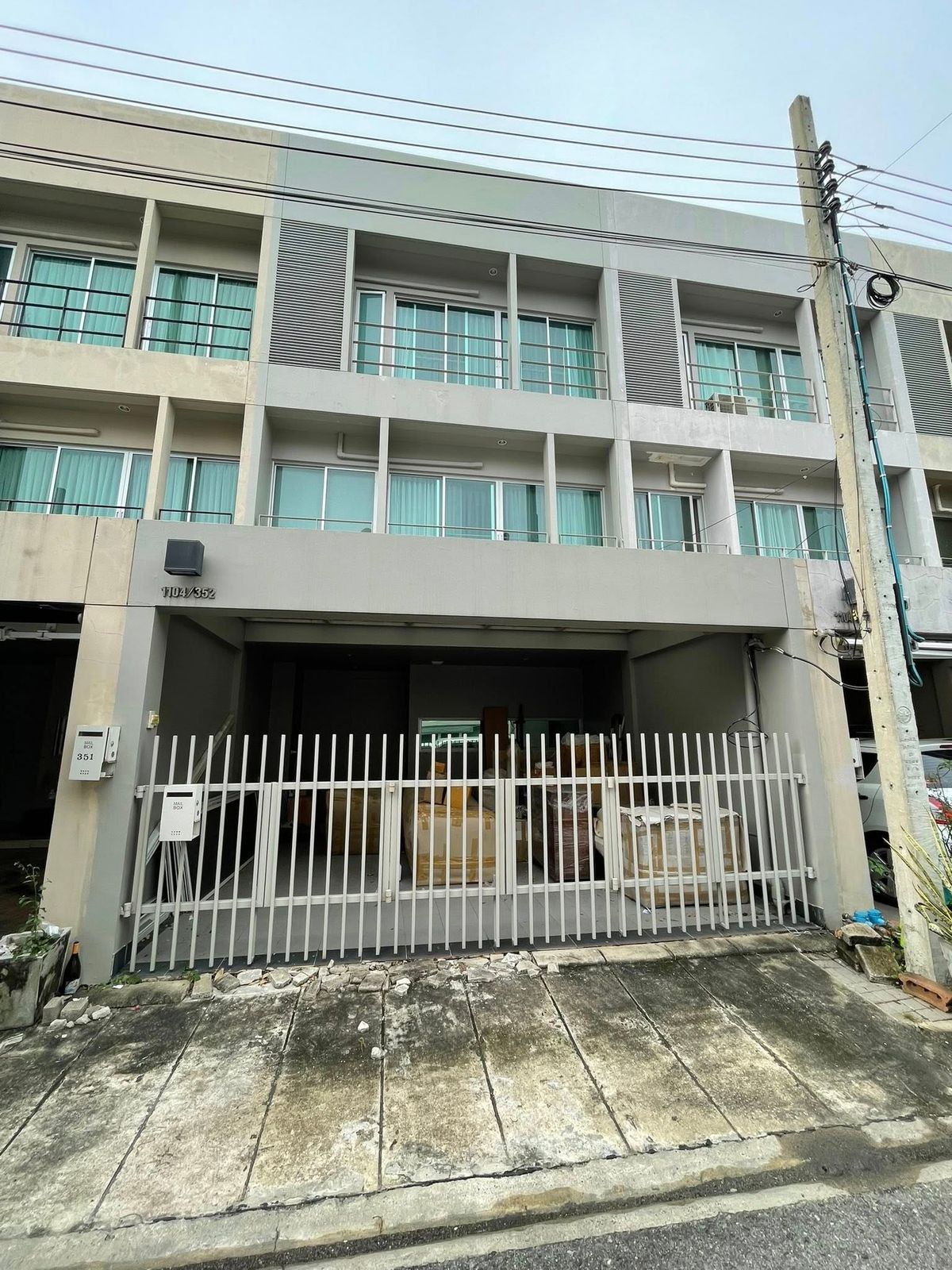 For RentTownhomePattanakan, Srinakarin : P-2754 Urgent rent! Townhome NOBLE Cube Development is ready.