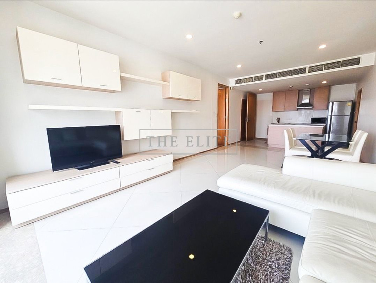 For RentCondoSathorn, Narathiwat : ✨ You are lucky to see this room. ✨ In the building that is always tight. Today we have served for you 💖