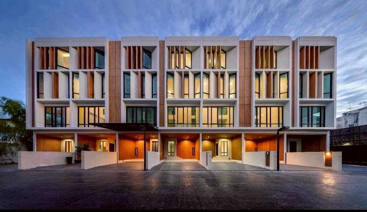 ให้เช่าทาวน์โฮมรัชดา ห้วยขวาง : ให้เช่า Townhome ดิออร์เธอร์รัชดา 32,Private Zone ✨🎎🏨联排别墅出租，The Author Ratchada 32，私人区域