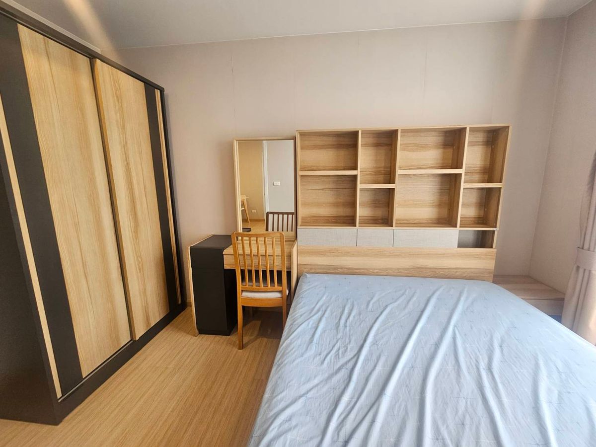 For RentCondoOnnut, Udomsuk : Beautiful swimming pool view, corner room, 2 bedrooms, 1 bathroom, The Tree Onnut Station