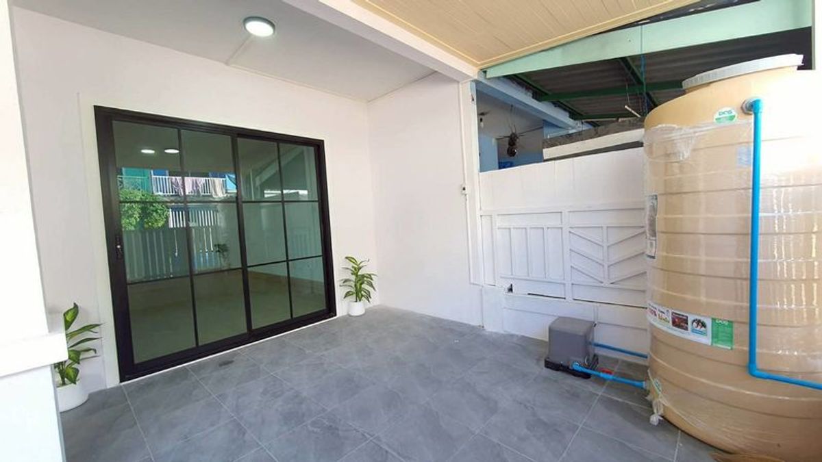 For SaleTownhomePathum Thani,Rangsit, Thammasat : 2 -story townhouse, Pruksa University 13, Khlong Sam, 18 square wah, 3 bedrooms, ready to enter Khlong Sam Subdistrict, Khlong Luang District Pathum Thani Province