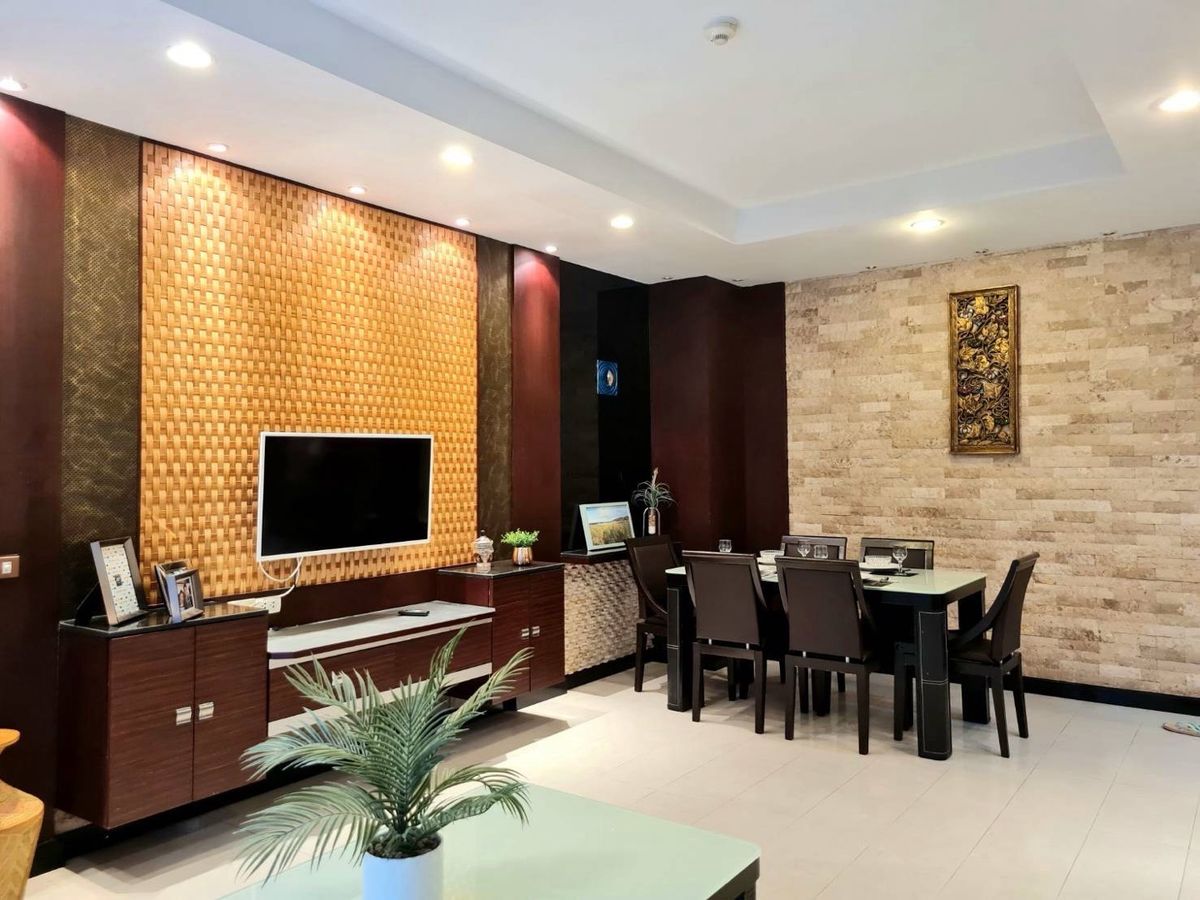 ให้เช่าคอนโดสุขุมวิท อโศก ทองหล่อ : Avenue 61 for rent 