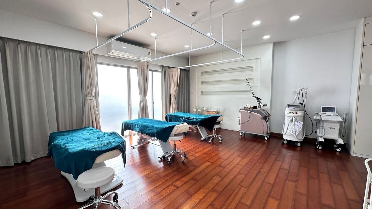 For RentRetail SpaceYothinpattana,CDC : Rent a house, do business, office clinic, spine, office, office, showroom Business emphasizes the storefront And guidelines Along the Ram Inthra Bangkok Express Road, 8 parking spaces