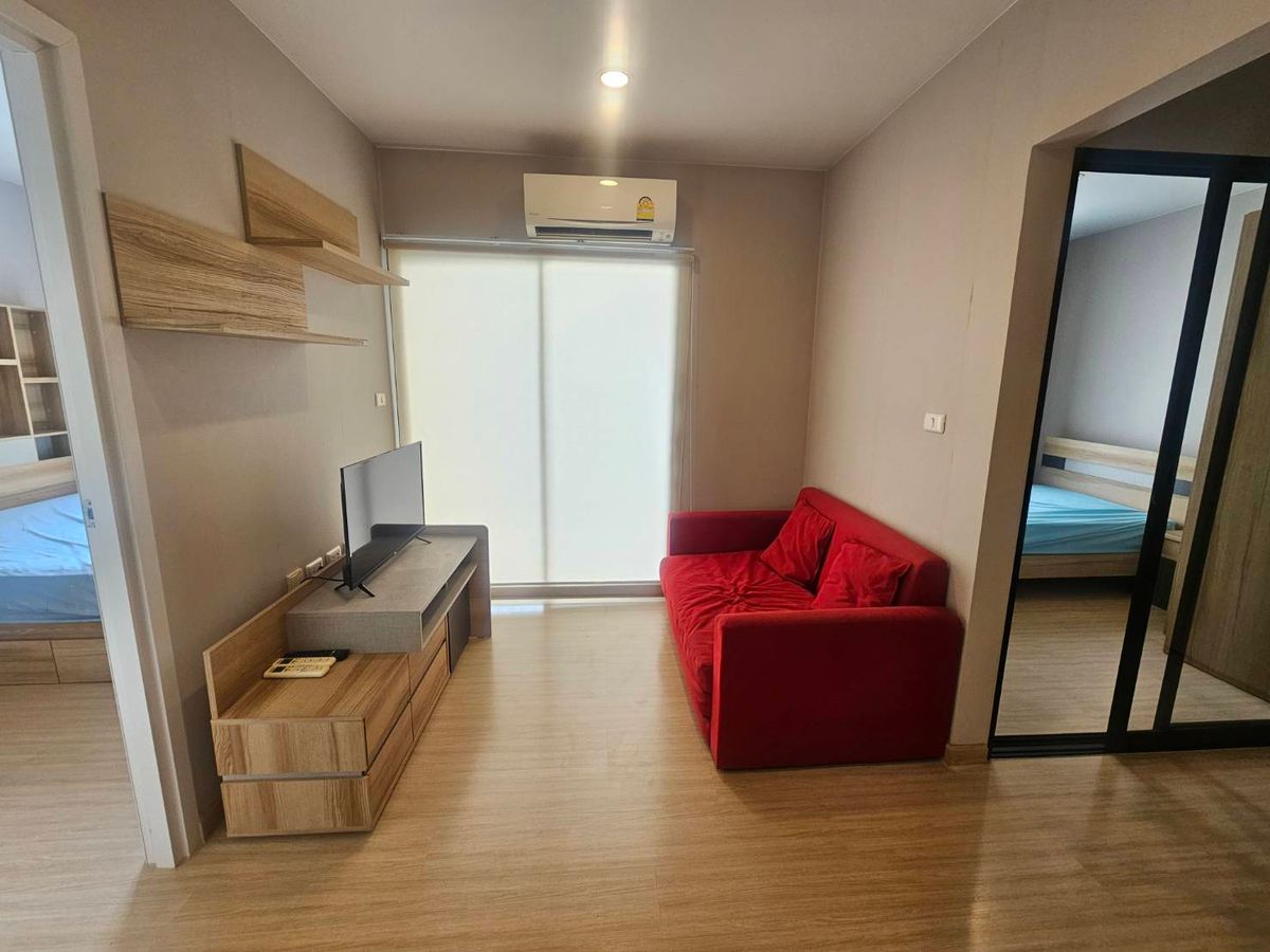 For RentCondoOnnut, Udomsuk : Beautiful swimming pool view, corner room, 2 bedrooms, 1 bathroom, The Tree Onnut Station