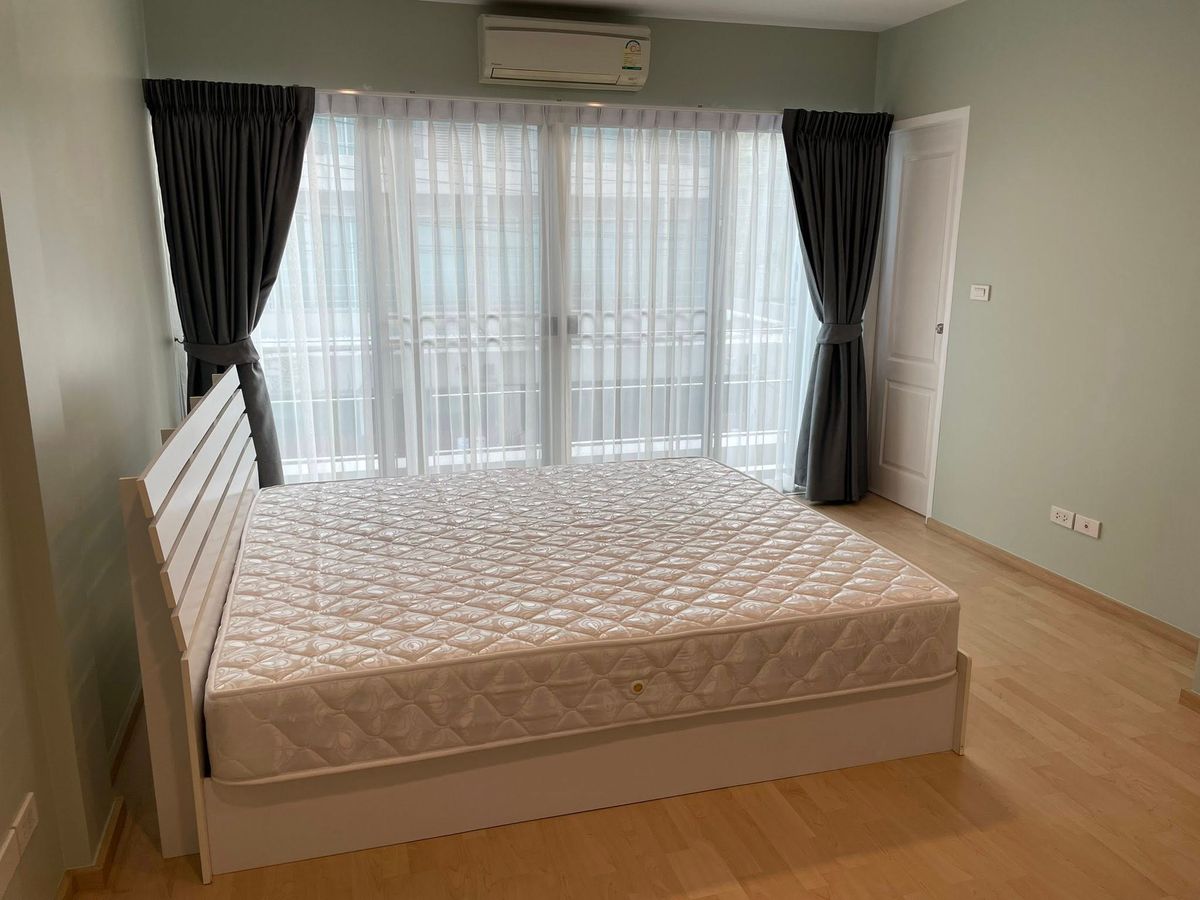 For RentTownhomePattanakan, Srinakarin : P-2754 Urgent rent! Townhome NOBLE Cube Development is ready.