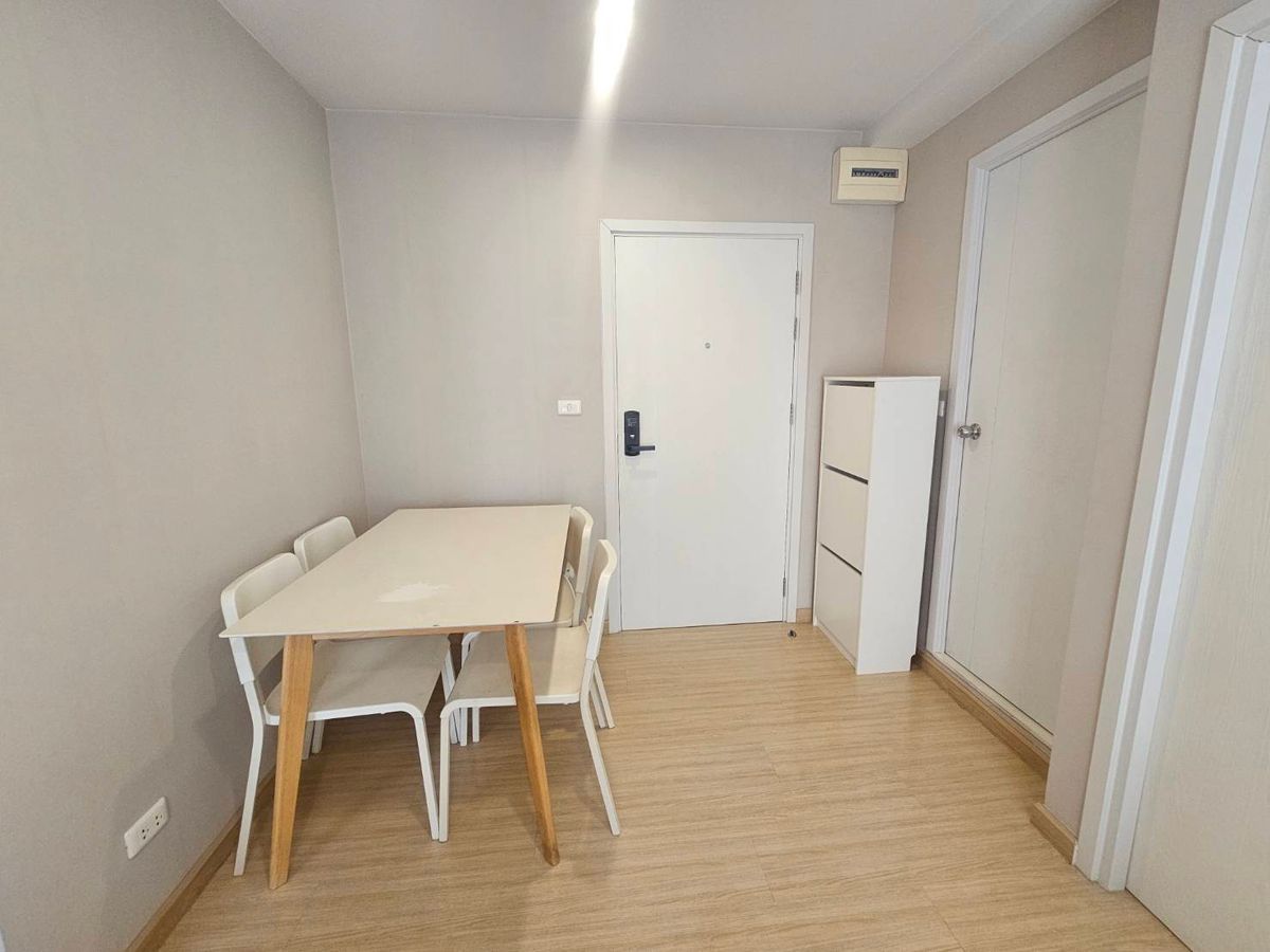 For RentCondoOnnut, Udomsuk : Beautiful swimming pool view, corner room, 2 bedrooms, 1 bathroom, The Tree Onnut Station