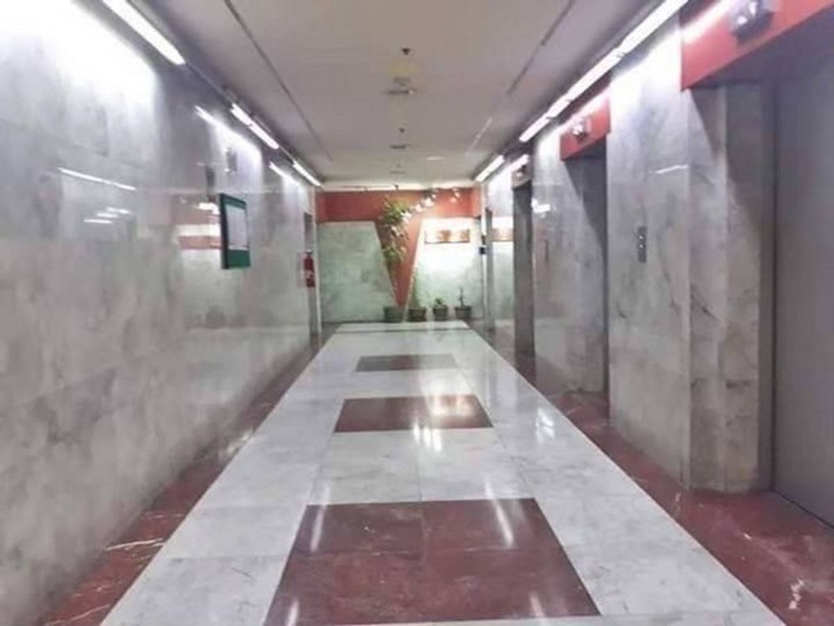 For SaleCondoSathorn, Narathiwat : Urgent sale, condo, corner room, ITF Silom Palace, size 147 sqm. Improve an office office near BTS Chong Nonsi only 200 meters.