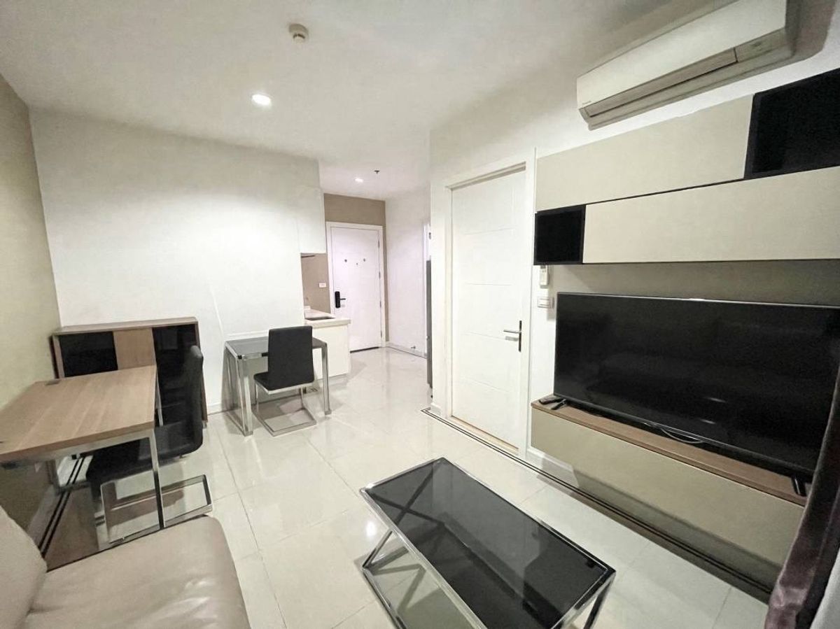 For RentCondoRama9, Petchburi, RCA : Rent a good price !! TC Green Condo, 25th floor, Building C size 39.00 sq.m.   1 bedroom, 1 bathroom, near RCA, Boravo