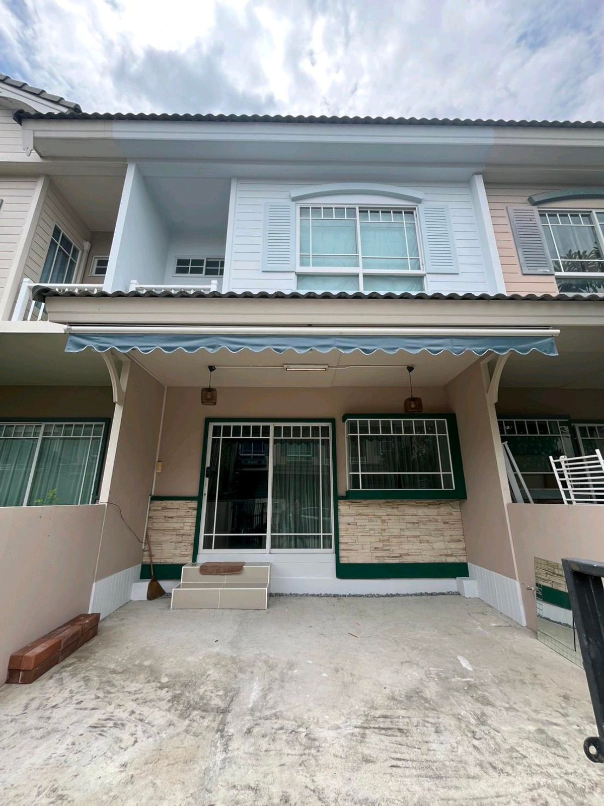 ให้เช่าบ้านสมุทรปราการ สำโรง : ให้เช่าบ้านทาวน์โฮม Villaggio. Bangna ซอยมหาลัยเอแบค