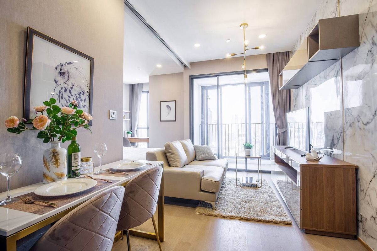 ให้เช่าคอนโดสยาม จุฬา สามย่าน : For Rent!! Ashton Chula - Silom Rent Price!! 27,000฿ per month❤️‍🔥1 Bedroom size 34 sq.m. Contract Aomam (agent) Tel./Line id : 0955871692 WhatsApp : +66 95 587 1692