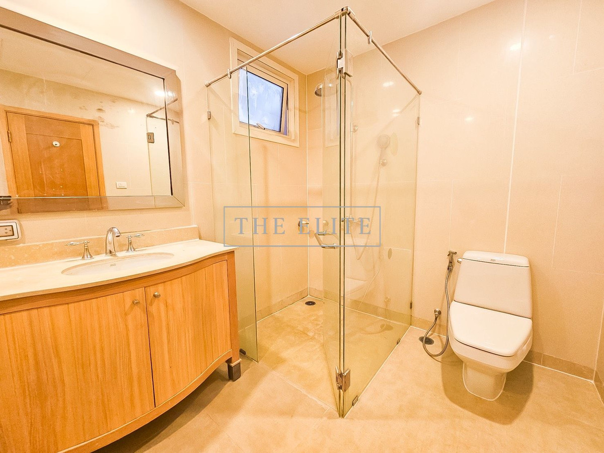 For RentCondoSathorn, Narathiwat : ✨ You are lucky to see this room. ✨ In the building that is always tight. Today we have served for you 💖