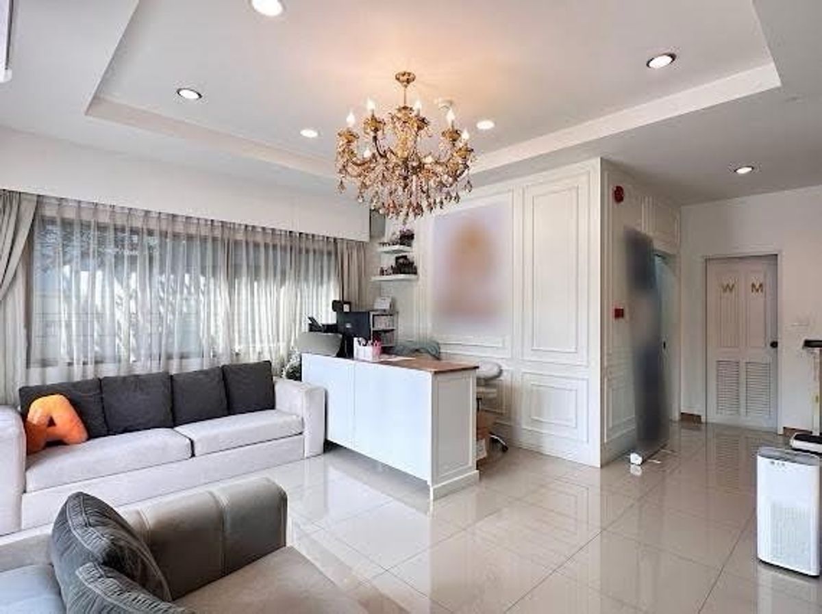 For RentRetail SpaceYothinpattana,CDC : Rent a house, do business, office clinic, spine, office, office, showroom Business emphasizes the storefront And guidelines Along the Ram Inthra Bangkok Express Road, 8 parking spaces