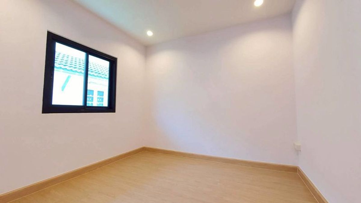 For SaleTownhomePathum Thani,Rangsit, Thammasat : 2 -story townhouse, Pruksa University 13, Khlong Sam, 18 square wah, 3 bedrooms, ready to enter Khlong Sam Subdistrict, Khlong Luang District Pathum Thani Province