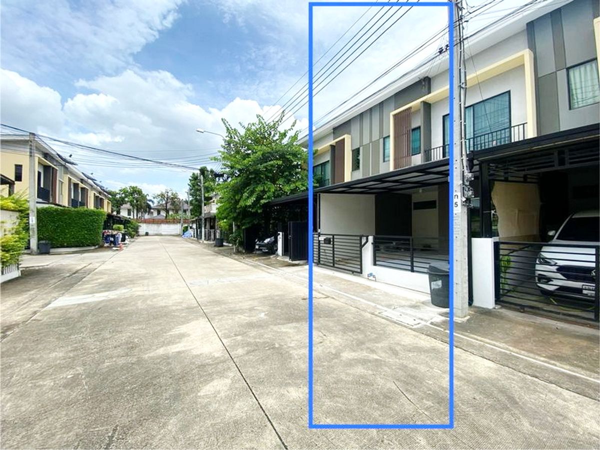 ให้เช่าทาวน์โฮมพัฒนาการ ศรีนครินทร์ : ทาวน์โฮม 2 ชั้น เดอะคอนเนค ซอยพัฒนาการ38 ให้เช่า 30,000 บาท 4นอน 4น้ำ พร้อมอยู่