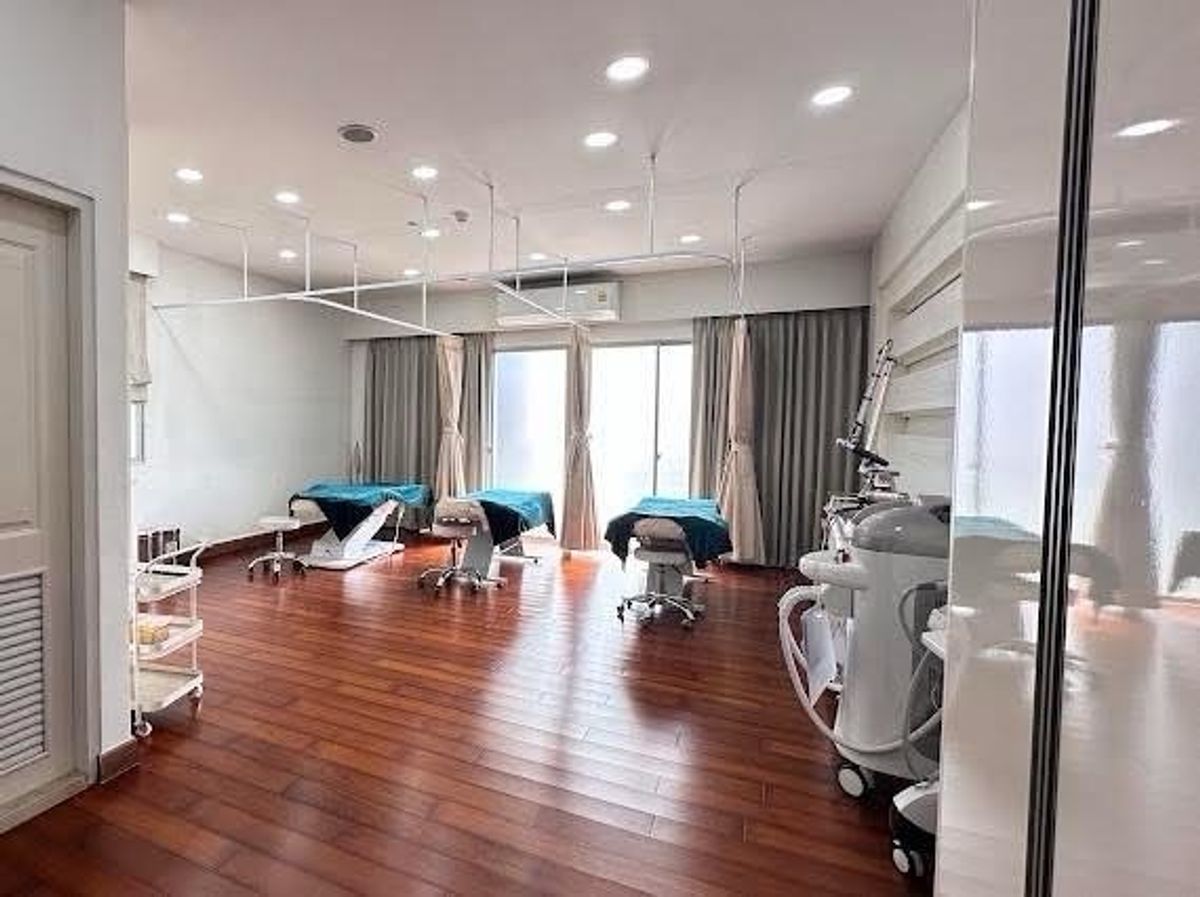 For RentRetail SpaceYothinpattana,CDC : Rent a house, do business, office clinic, spine, office, office, showroom Business emphasizes the storefront And guidelines Along the Ram Inthra Bangkok Express Road, 8 parking spaces