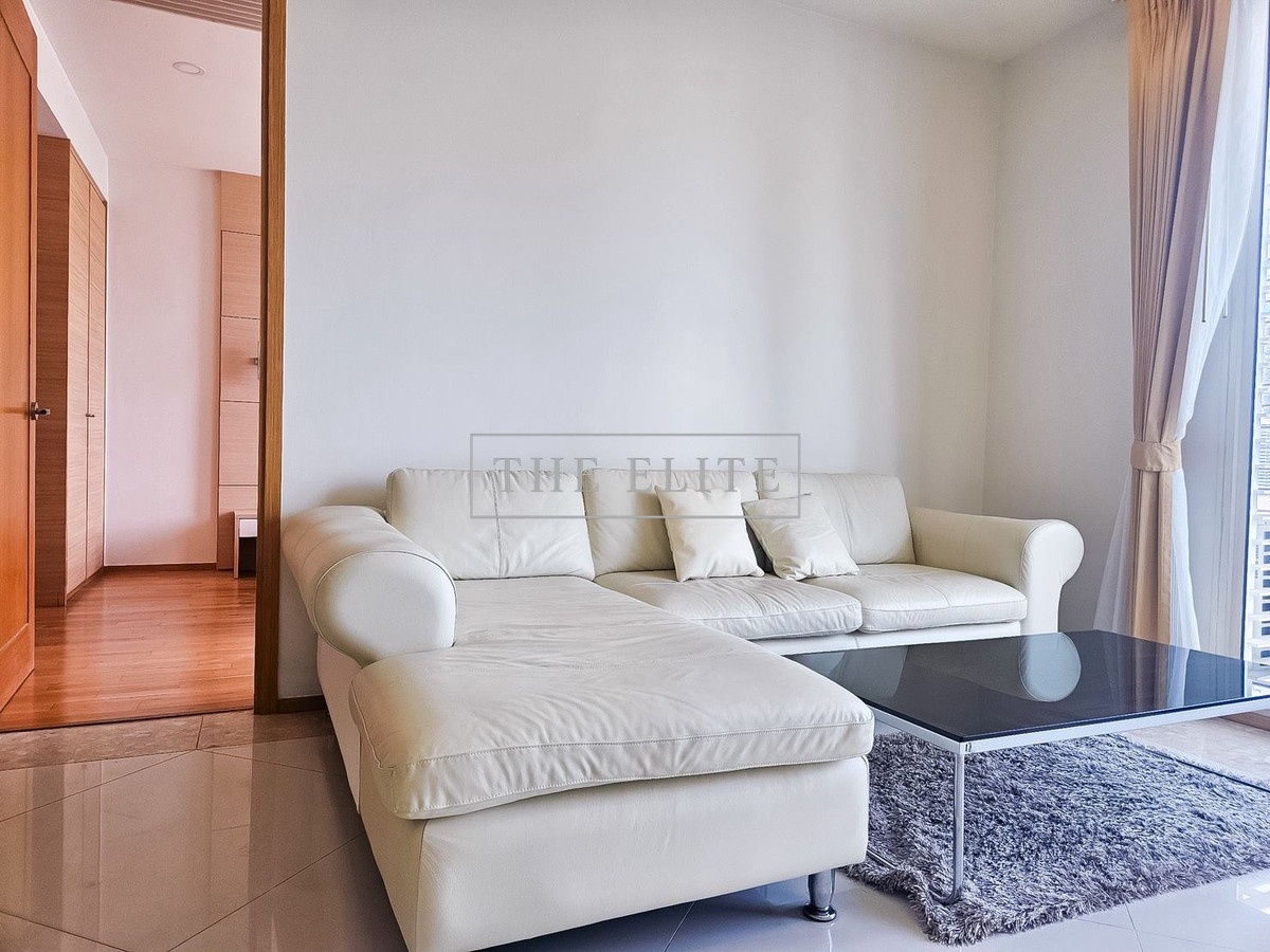 For RentCondoSathorn, Narathiwat : ✨ You are lucky to see this room. ✨ In the building that is always tight. Today we have served for you 💖