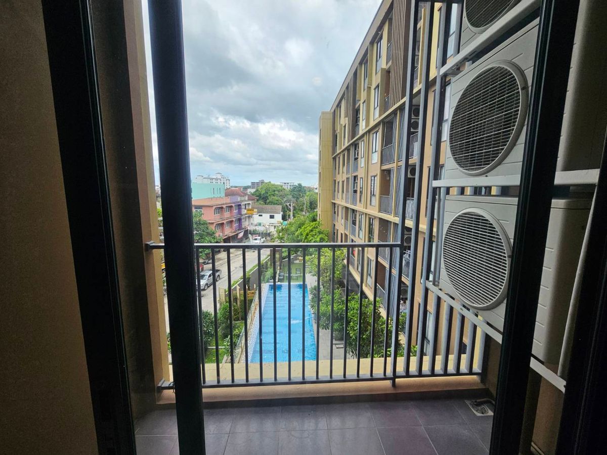 For RentCondoOnnut, Udomsuk : Beautiful swimming pool view, corner room, 2 bedrooms, 1 bathroom, The Tree Onnut Station