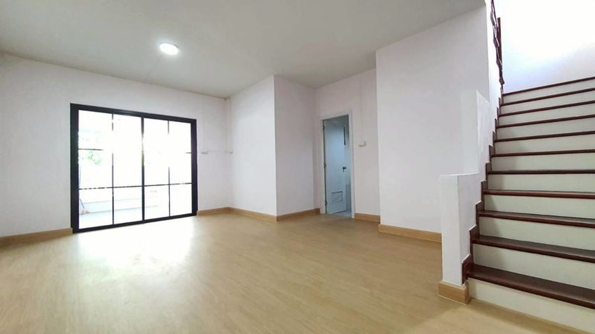 For SaleTownhomePathum Thani,Rangsit, Thammasat : 2 -story townhouse, Pruksa University 13, Khlong Sam, 18 square wah, 3 bedrooms, ready to enter Khlong Sam Subdistrict, Khlong Luang District Pathum Thani Province