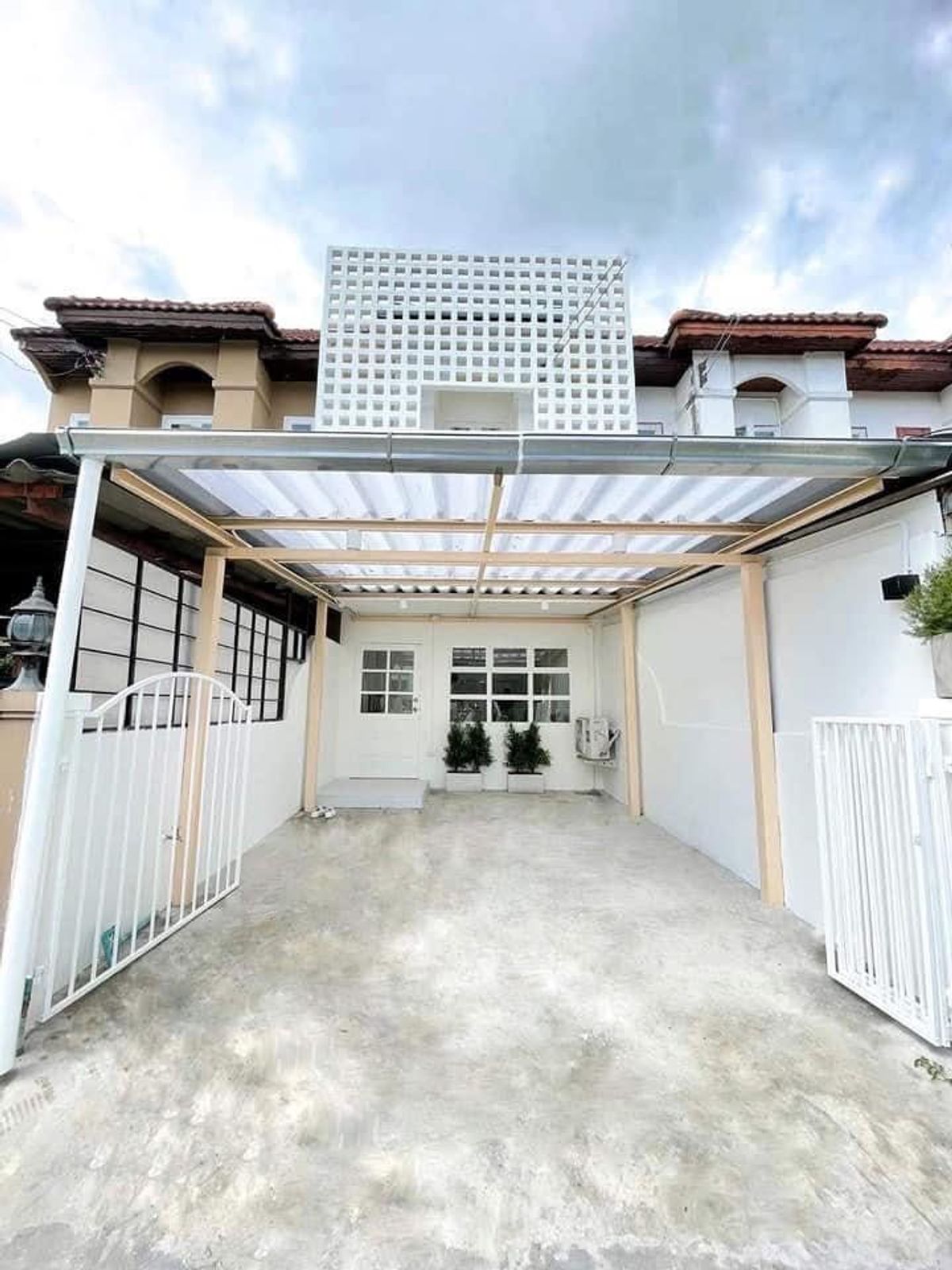 For RentTownhomeChiang Mai : 🏘 Townhouse for Rent – Kulapan Ville 4, Mae Hia, Chiang Mai