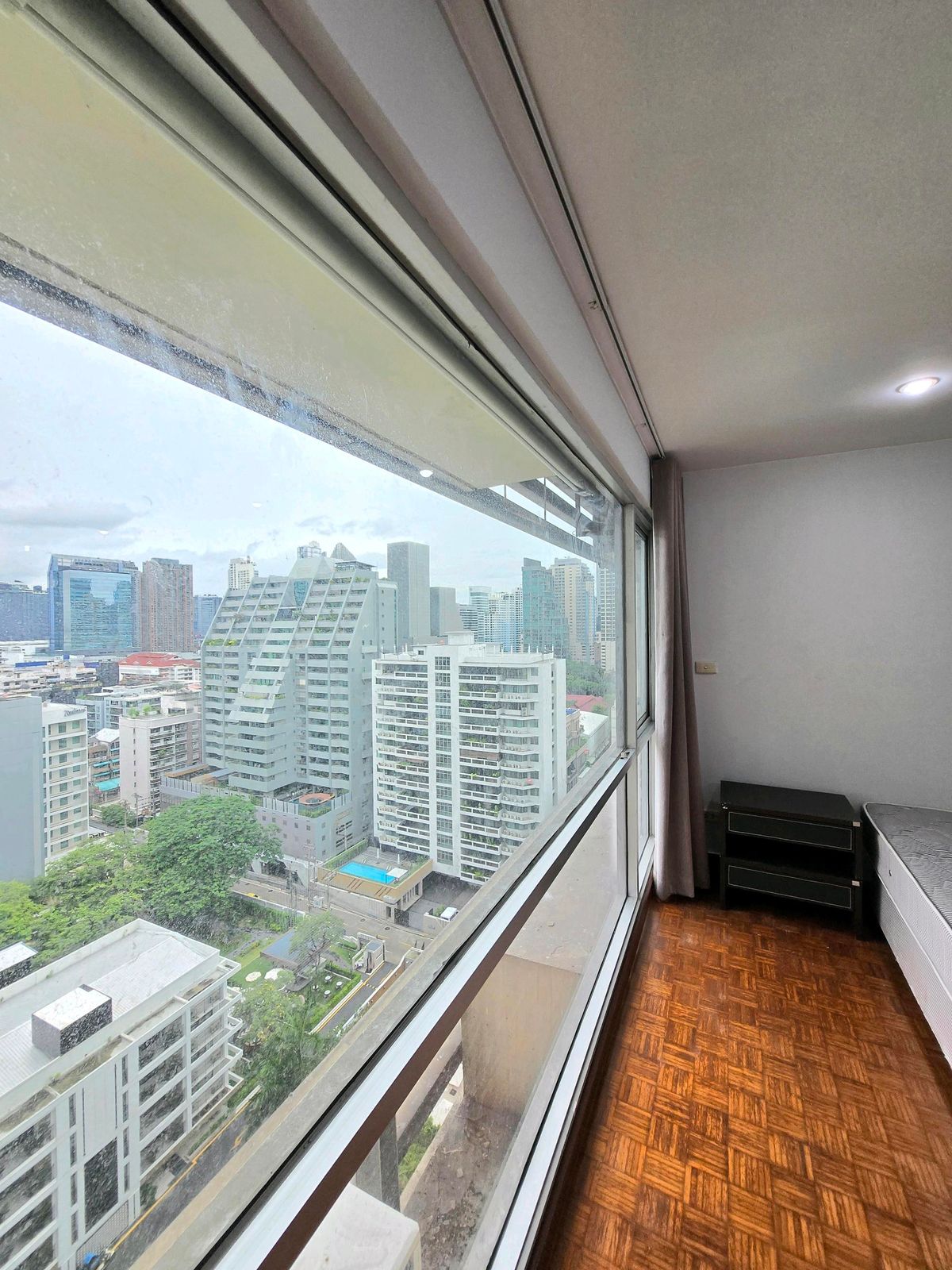 For RentCondoNana, North Nana,Sukhumvit13, Soi Nana : 🚶‍♂️600m to bts-nana💚🚄