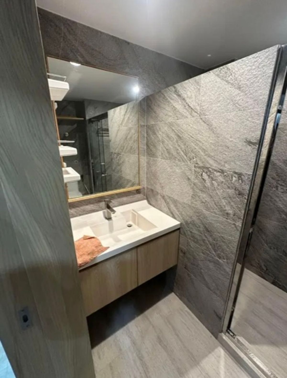 คอนโดพุทธมณฑล ศาลายา : ขาย-เช่า วีคอนโด ศาลายา 2 ห้องนอน สวย ถูก มีรถตู้รับส่ง ม.มหิดล พร้อมอยู่ ใกล้ ม.มหิดล สนใจแอตไลน์ครับ @841qqlnr