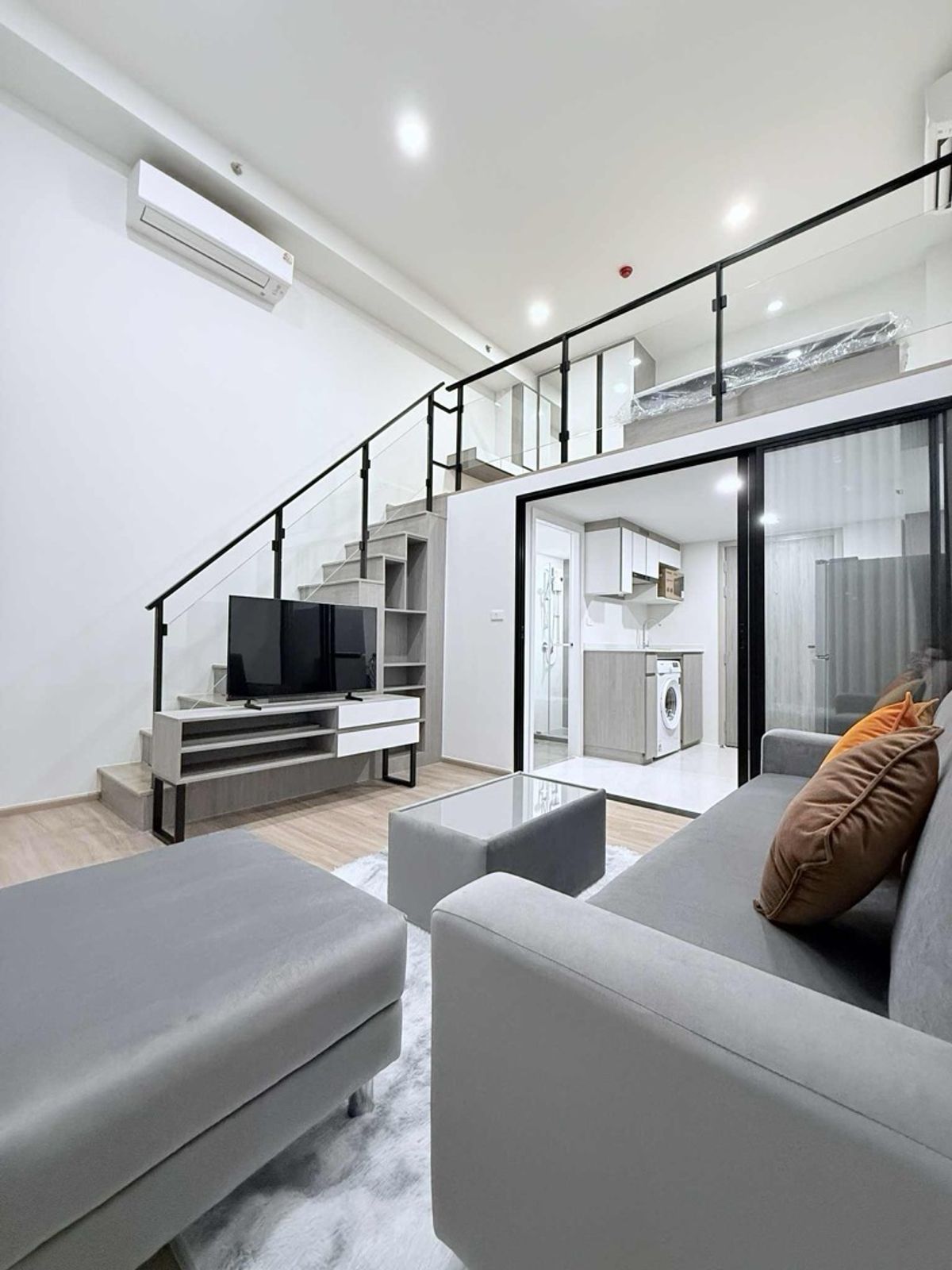 ให้เช่าคอนโดรัตนาธิเบศร์ สนามบินน้ำ พระนั่งเกล้า : 📣(For rent) ปล่อยเช่า❗️⭐️ห้องใหญ่ ไม่เคยปล่อยเช่า  อยู่ติดบันไดหนีไฟ❗️❗️