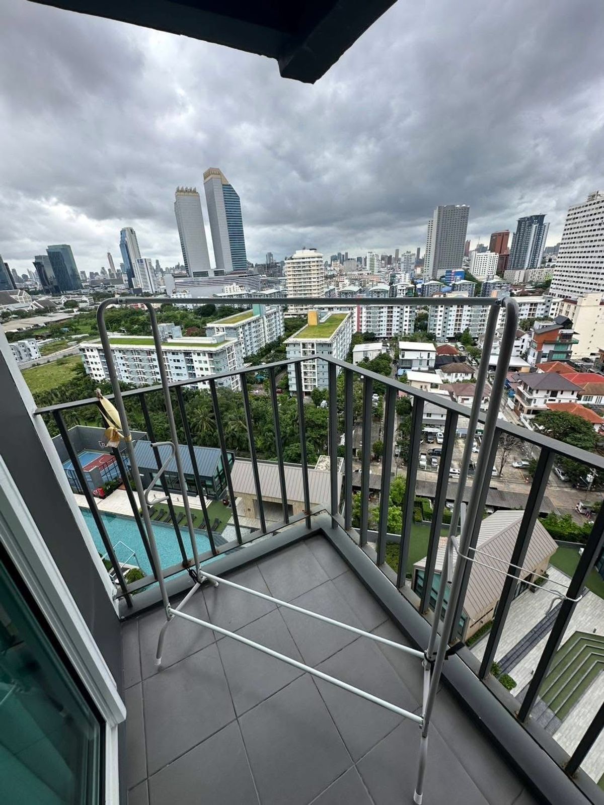 ให้เช่าคอนโดรัชดา ห้วยขวาง : ให้เช่า ✨ Chapter One Eco Ratchada - Huai Khwang ✨ เฟอร์นิเจอร์ และ เครื่องใช้ไฟฟ้าครบ ใกล้ MRT ห้วยขวาง