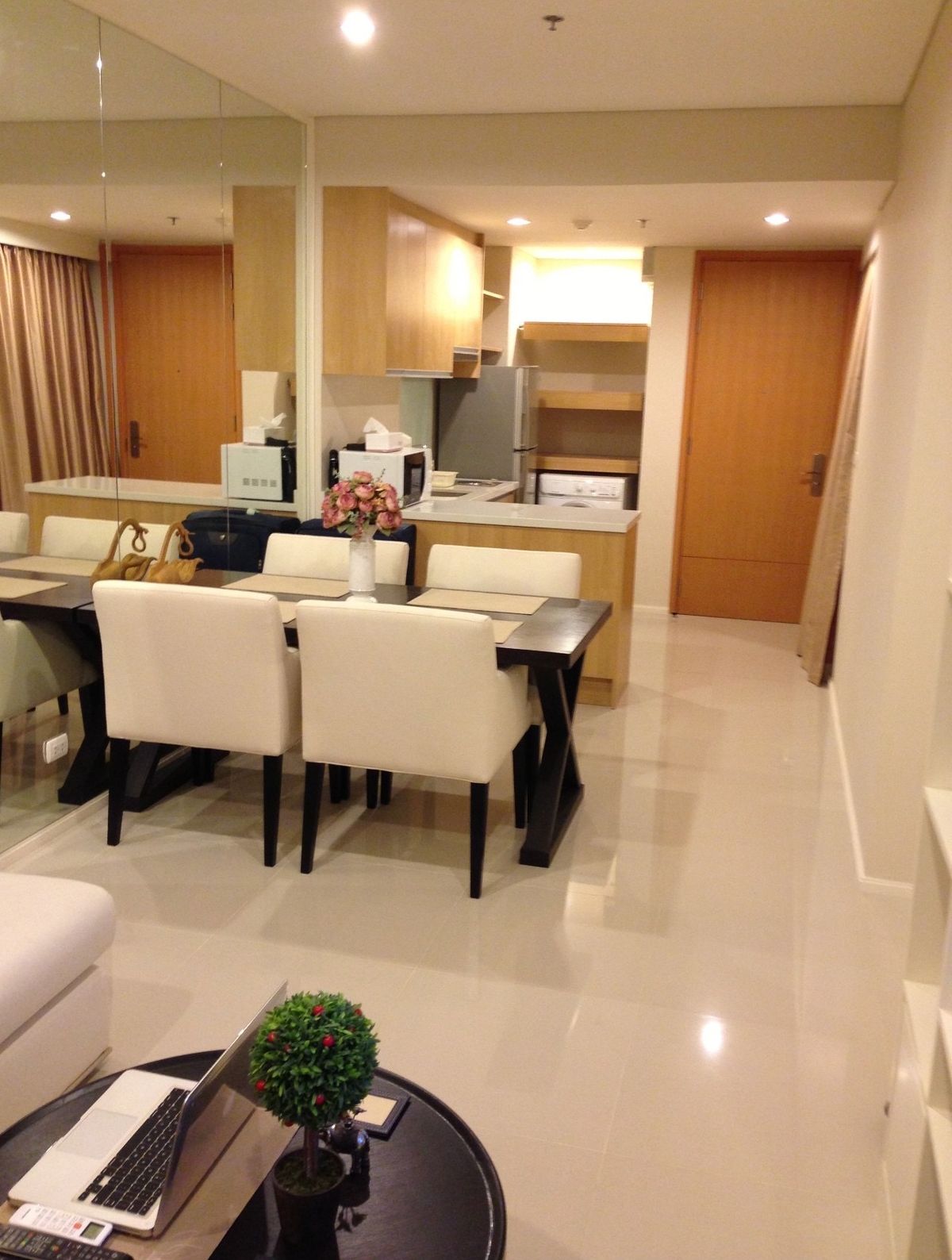 For RentCondoRama9, Petchburi, RCA : (For Rent) Villa Asoke near MRT Phetchaburi and Airport Link Makkasan
