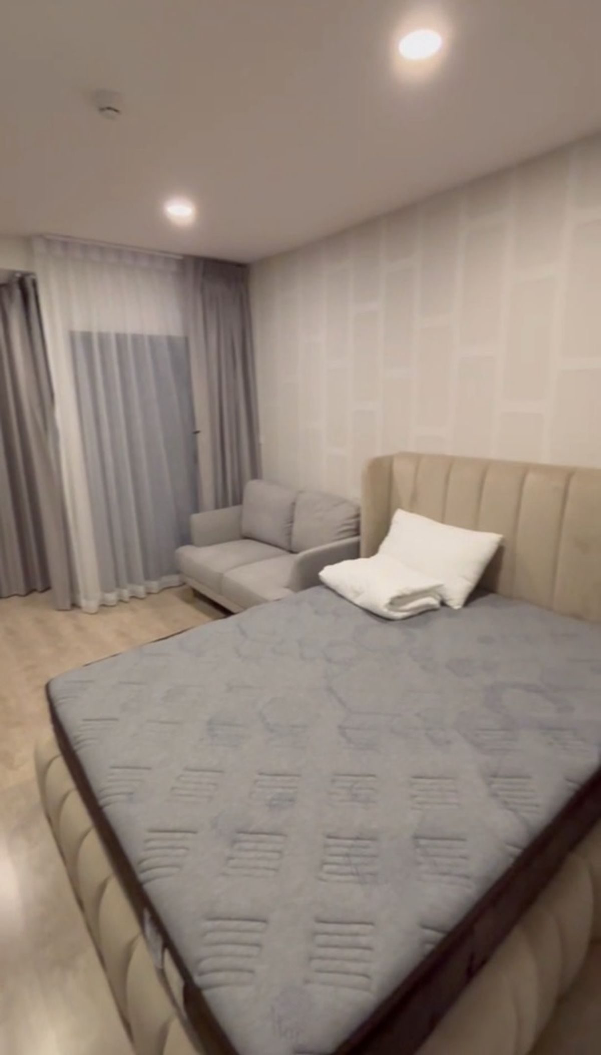 ให้เช่าคอนโดรัชดา ห้วยขวาง : ให้เช่าห้อง 1 bedroom พร้อมเข้าอยู่กลางเดือน สค 25 