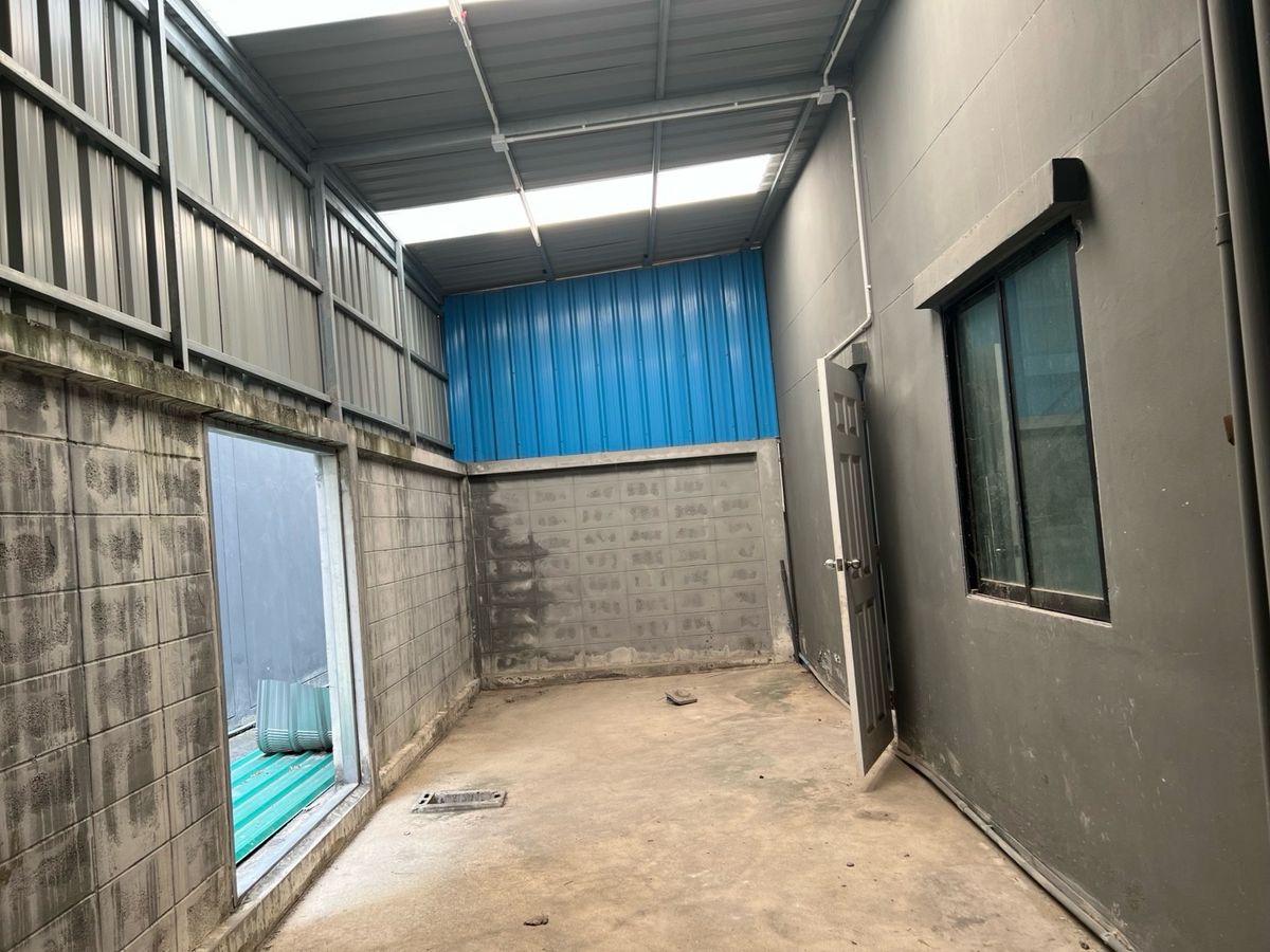 ขายทาวน์โฮมพุทธมณฑล ศาลายา : 9.9ล้านบาท.-ขายตามสภาพด่วน!ต่ำกว่าราคาตลาด3ล้านบาท ติดถนน ตรงข้ามศาลาธรรมสพน์ ซอยน์22 พุทธมณฑลสาย2 