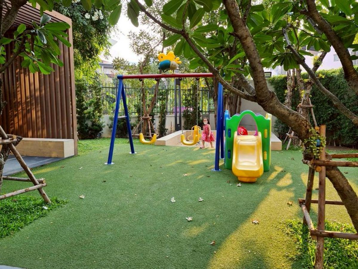 ขายคอนโดสาทร นราธิวาส : ขาย คอนโด Rhythm สาทร ขนาด 2 ห้องนอน ตึก North ชั้น 27 ใกล้ BTS ตากสิน พร้อมอยู่ Fully Furnished เขตสาทร กรุงเทพมหานคร