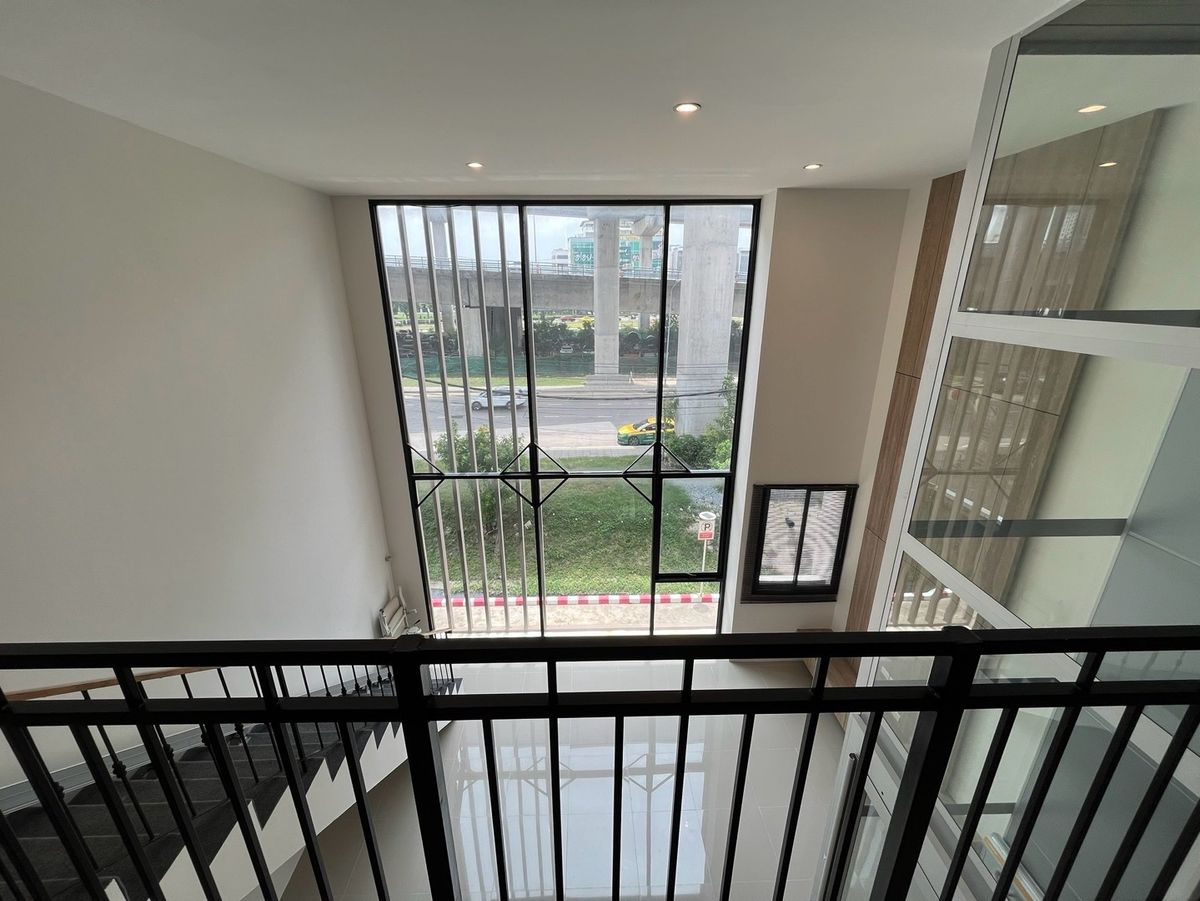 ให้เช่าโฮมออฟฟิศพระราม 3 สาธุประดิษฐ์ : ปล่อยเช่า โมเดิร์น โฮมออฟฟิศ สตูดิโอ ริมถนนใหญ่ พระราม 3 - รัชดาภิเษก แขวงบางโพงพาง เขตยานนาวา กรุงเทพมหานคร | จอดรถได้ 4 คัน | จดทะเบียนบริษัท หรือเช่าทำธุรกิจเชิงพาณิชย์ได้