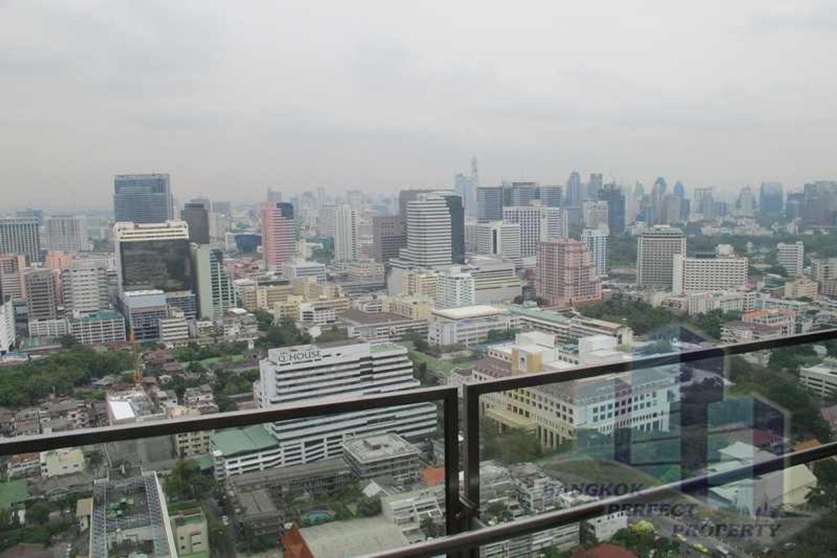 คอนโดสาทร นราธิวาส : 2 ห้องนอนขนาดใหญ่ได้รับการปรับปรุงใหม่ที่คอนโด Met, Sathorn พร้อมวิวเมืองที่สวยงามสำหรับการเช่า/ ขาย