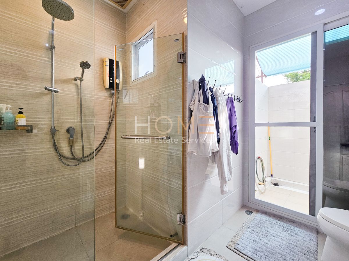 ขายบ้านนวมินทร์ รามอินทรา : ลัดดารมย์ วัชรพล - รัตนโกสินทร์ / 5 ห้องนอน (ขาย), Laddarom Watcharapol - Rattanakosin / 5 Bedrooms (FOR SALE) TAN831